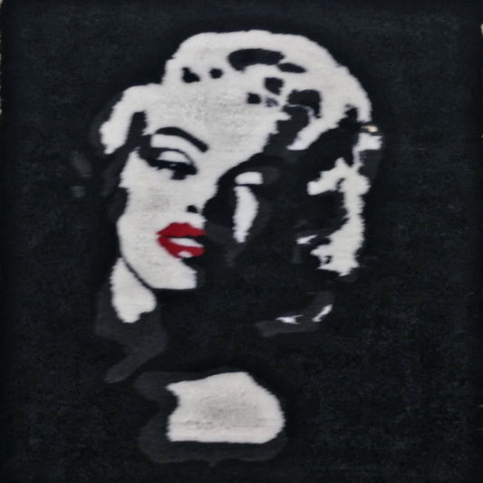 Marilyn - Style 2- Black on White